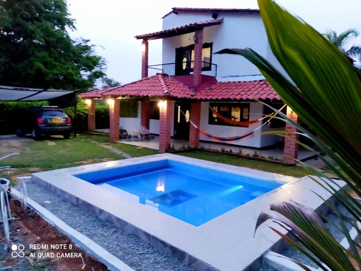 Casa Campo Emaus Caucasia Екстериор снимка
