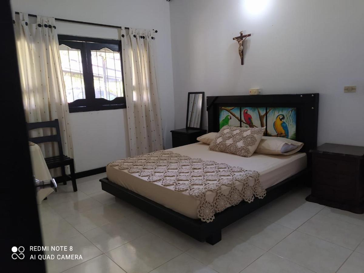Casa Campo Emaus Caucasia Екстериор снимка