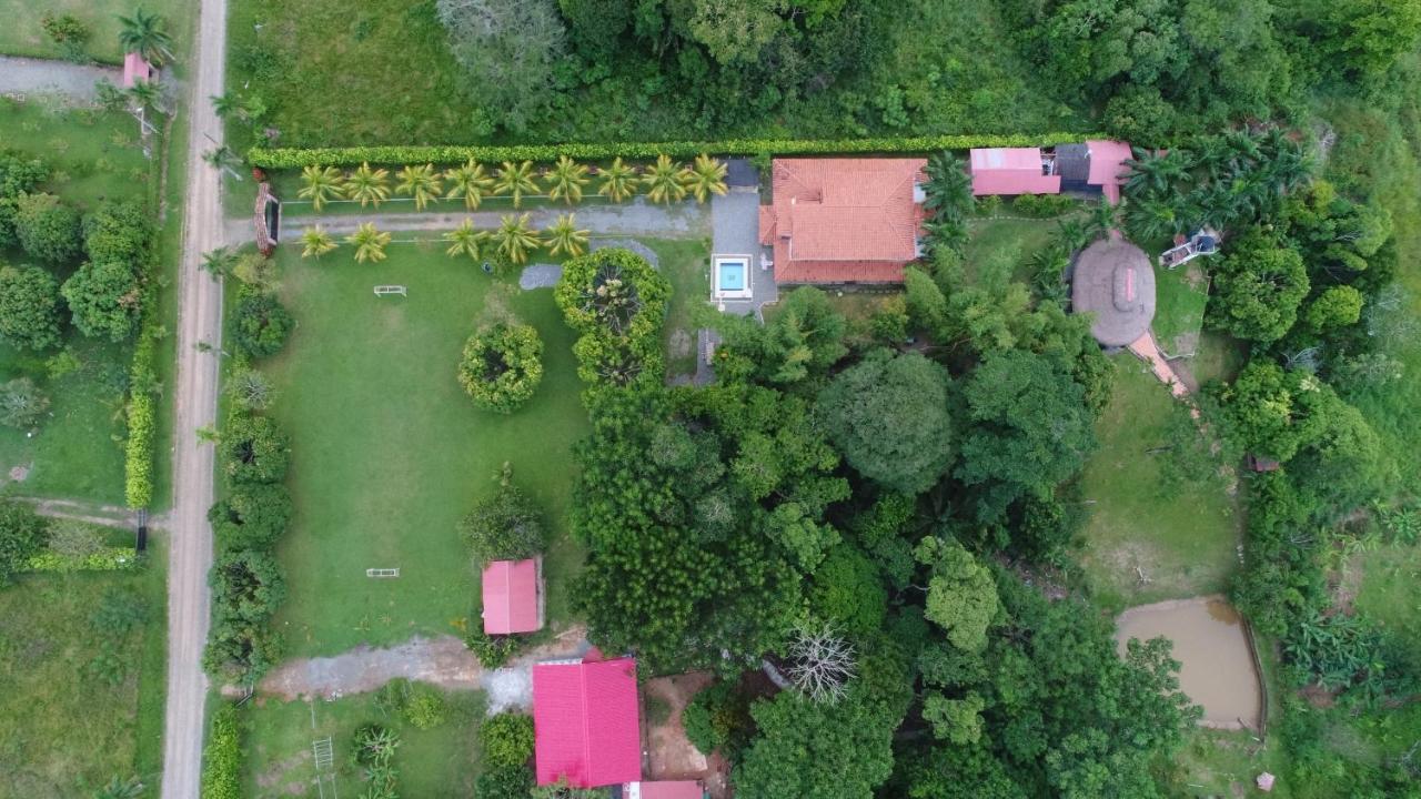 Casa Campo Emaus Caucasia Екстериор снимка