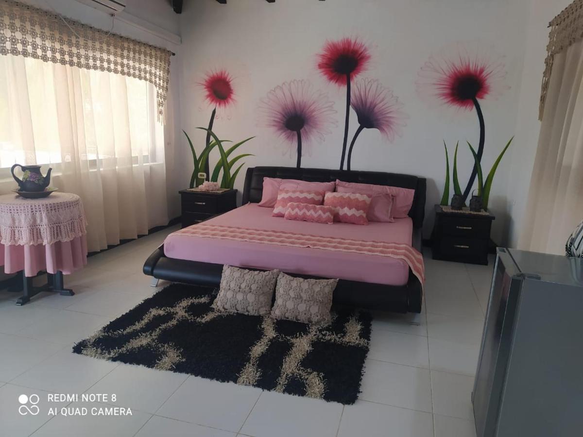 Casa Campo Emaus Caucasia Екстериор снимка